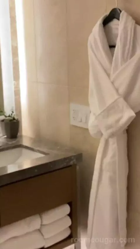 Deluxe Queen Room with Two Queen Beds (#1812) bathroom picture #4