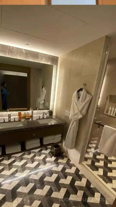 Deluxe Queen Room with Two Queen Beds (#1812) bathroom picture #7