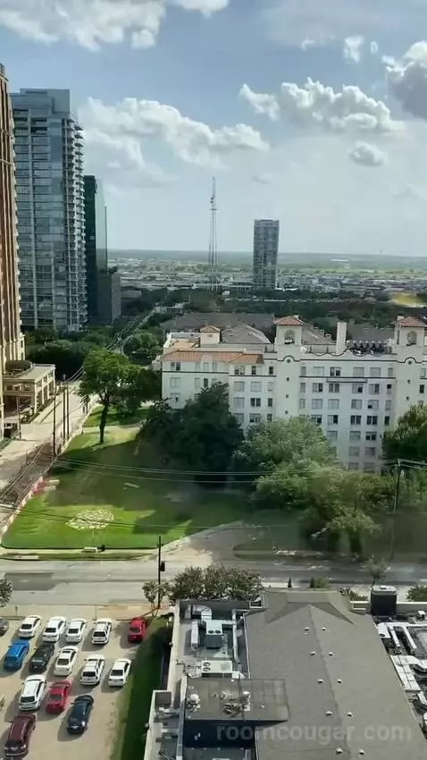Guest Room with M Club Lounge Access, 2 Queen, City View (#1434) view picture #5