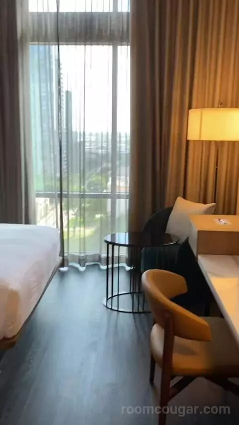 Guest Room with M Club Lounge Access, 2 Queen, City View (#1434) bed picture #7