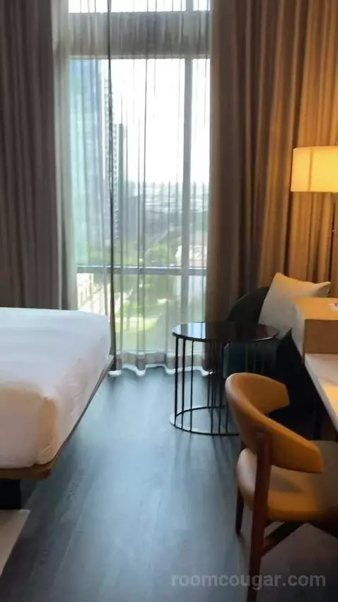 Guest Room with M Club Lounge Access, 2 Queen, City View (#1434) bed picture #8