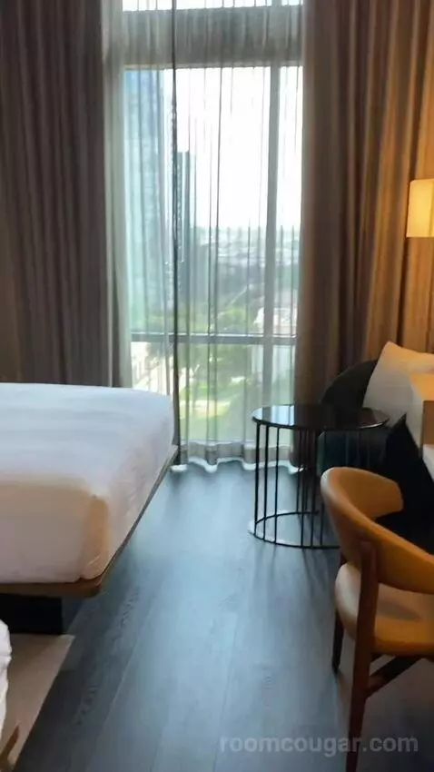 Guest Room with M Club Lounge Access, 2 Queen, City View (#1434) bed picture #9