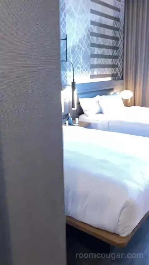 Guest Room with M Club Lounge Access, 2 Queen, City View (#1434) bed picture #2