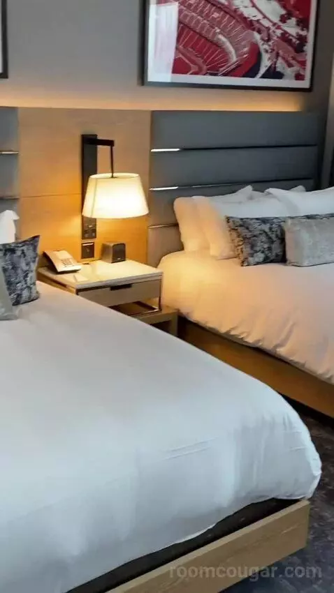 Deluxe Room, 2 Queen Beds, Corner (#935) bed picture #5
