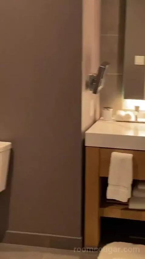 Deluxe Room, 2 Queen Beds, Corner (#935) bathroom picture #8