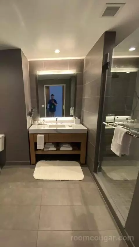 Deluxe Room, 2 Queen Beds, Corner (#935) bathroom picture #10