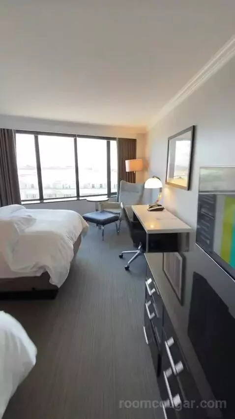 Double Room with 2 Double Beds and Monument View bed picture #8
