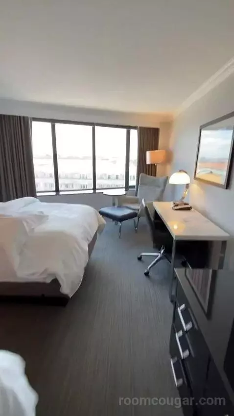 Double Room with 2 Double Beds and Monument View bed picture #11