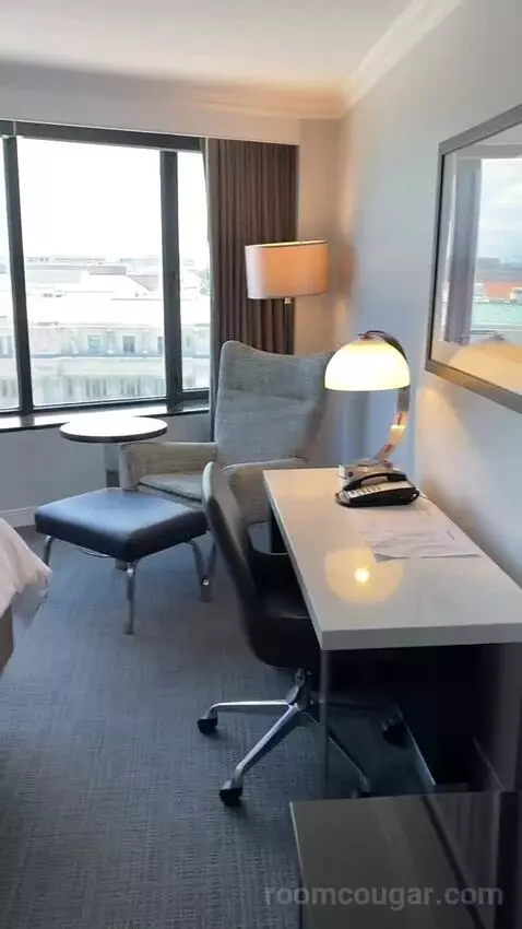 Double Room with 2 Double Beds and Monument View bed picture #5