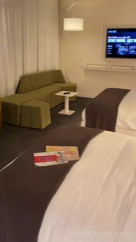 Superior Double Queen bed picture #1