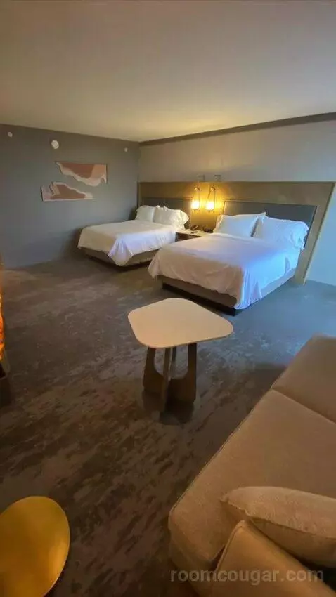 2 Queen Beds, Junior Suite (#1128) view picture #6