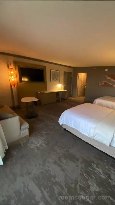 2 Queen Beds, Junior Suite (#1128) view picture #7
