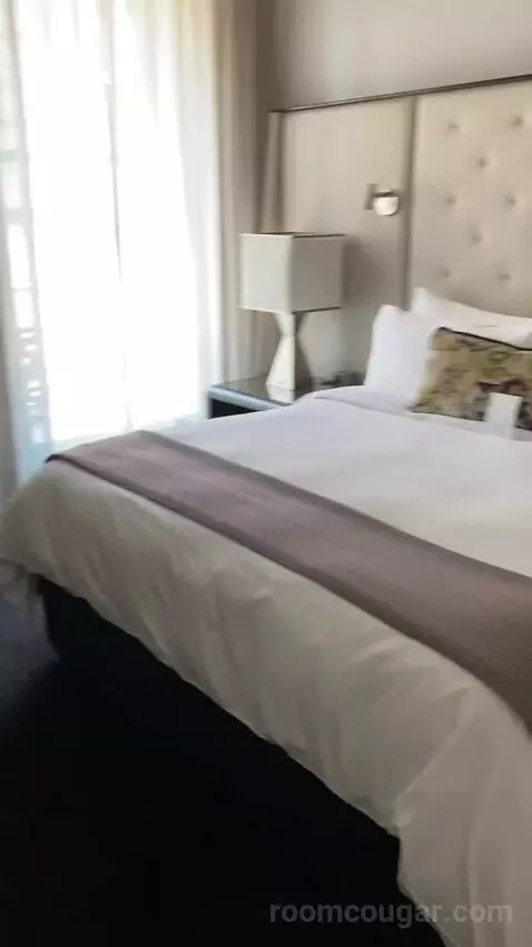 Superior Suite, 1 Bedroom 2 Room Suite, 1 King, Sofa Bed bed picture #8