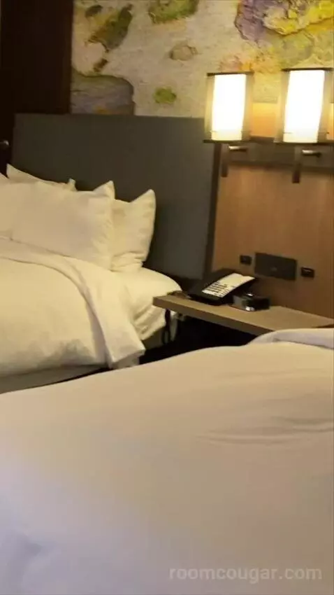 Double Room with Bay View bed picture #7