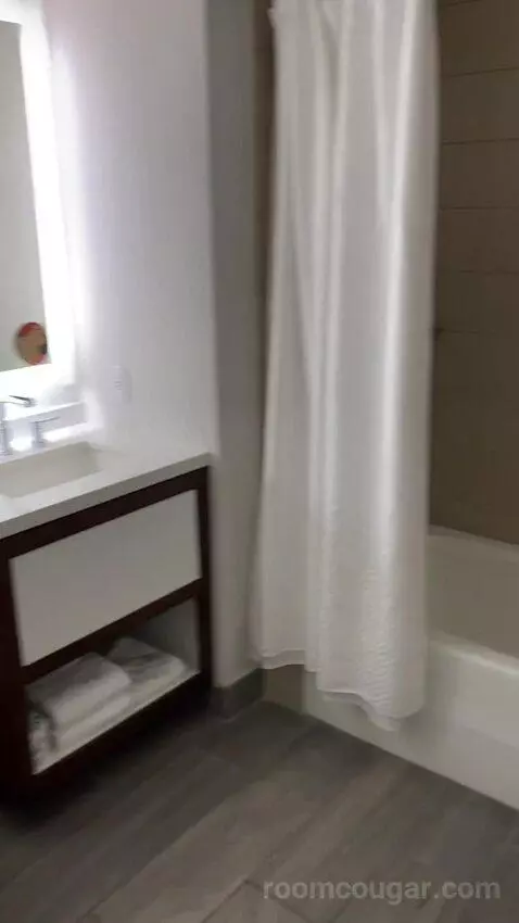 Deluxe Guest Room, 2 Double, High Floor picture #14