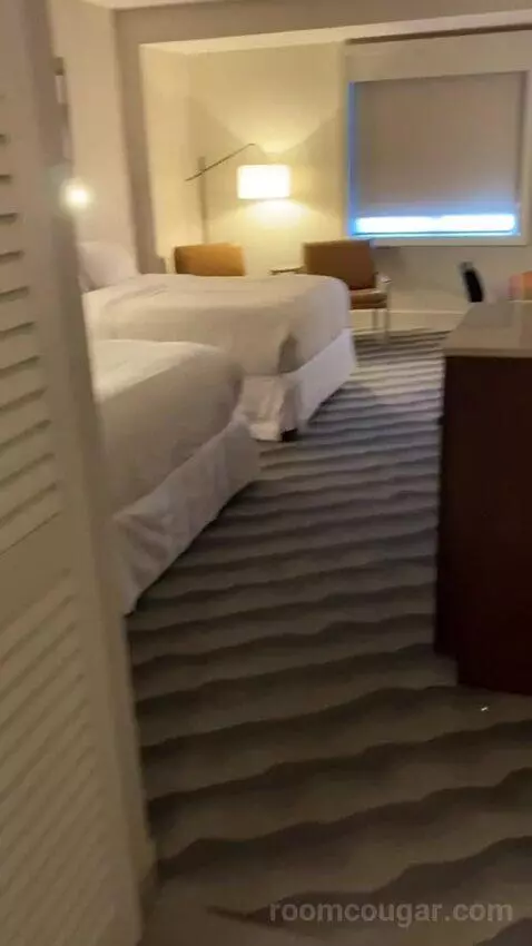 Deluxe Guest Room, 2 Double, High Floor bed picture #1