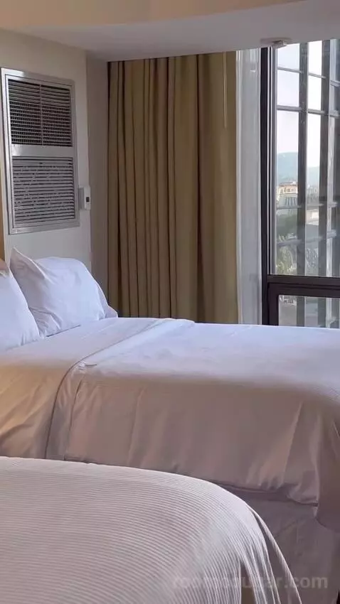 Guest Room, 2 Double, City View bed picture #12