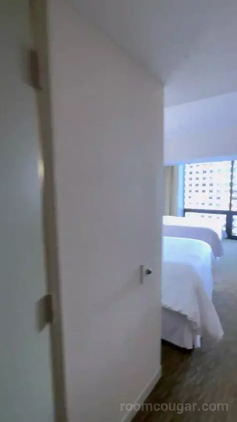 Guest Room, 2 Double, City View bed picture #2