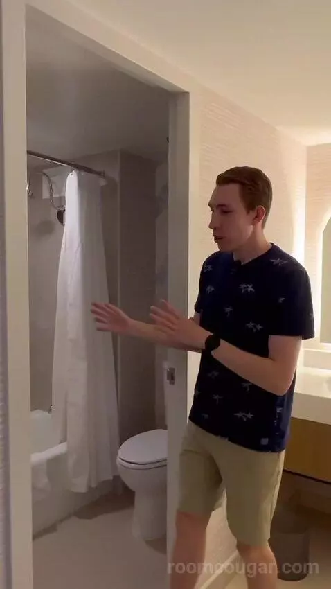 2 Queen Beds, Bay View, Balcony, Guest Room (#2030) bathroom picture #6