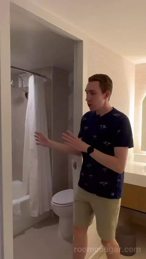 2 Queen Beds, Bay View, Balcony, Guest Room (#2030) bathroom picture #7