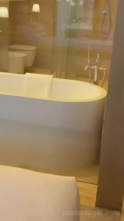 Deluxe, Guest Room, 2 Queen, Burj Khalifa View, Balcony (#1514) bathroom picture #3