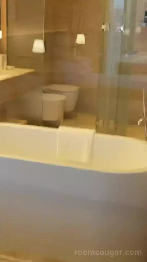 Deluxe, Guest Room, 2 Queen, Burj Khalifa View, Balcony (#1514) bathroom picture #6