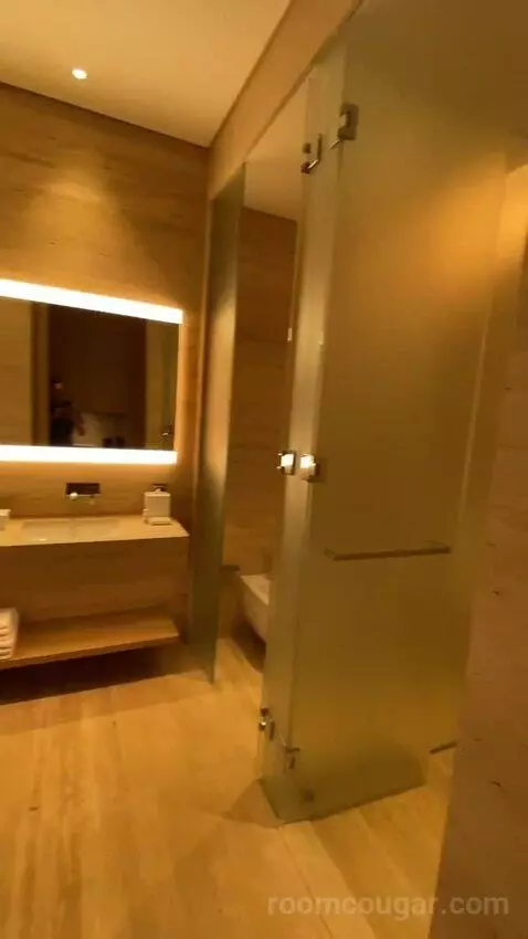 Deluxe, Guest Room, 2 Queen, Burj Khalifa View, Balcony (#1514) bathroom picture #8