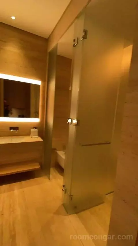 Deluxe, Guest Room, 2 Queen, Burj Khalifa View, Balcony (#1514) bathroom picture #9