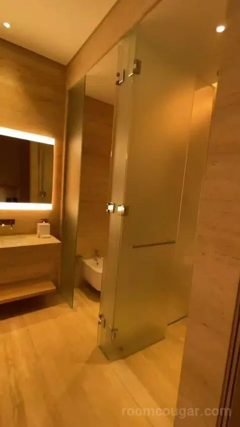 Deluxe, Guest Room, 2 Queen, Burj Khalifa View, Balcony (#1514) bathroom picture #12