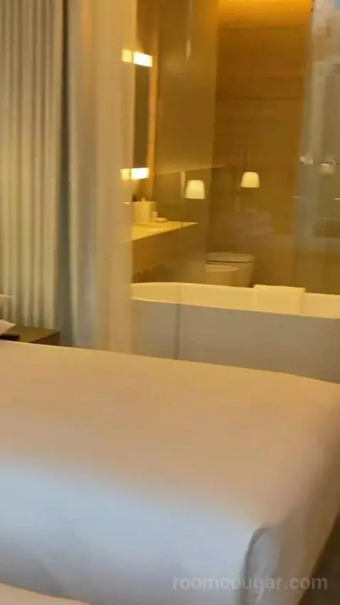 Deluxe, Guest Room, 2 Queen, Burj Khalifa View, Balcony (#1514) bed picture #6