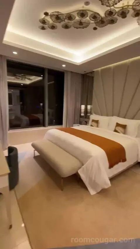 Astor Suite with 1 King, Sea View (#1617) bed picture #6