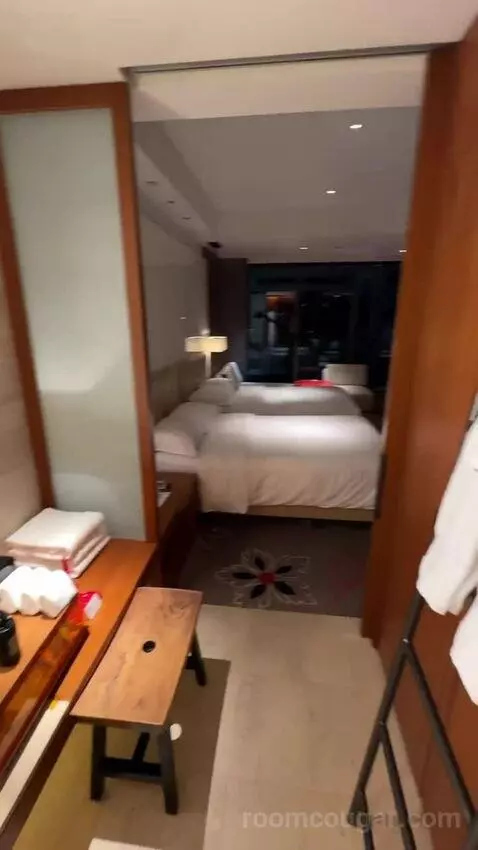 Wonderful Room, Guest Room, 2 Double, City View bed picture #1