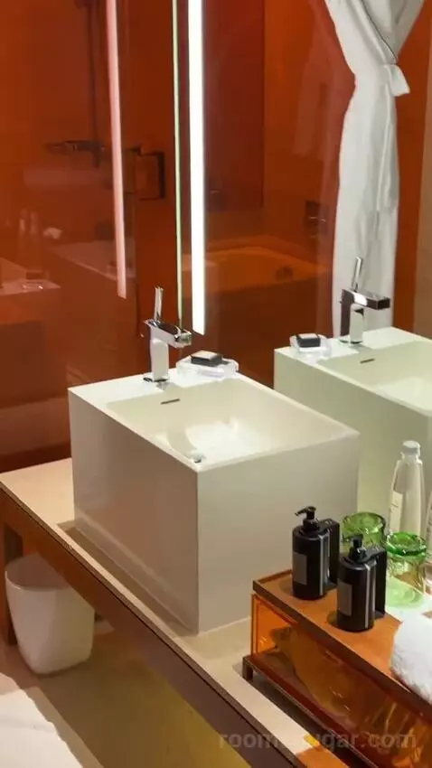 Wonderful Room, Guest Room, 2 Double, City View bathroom picture #5