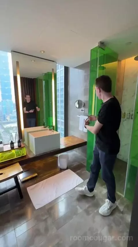 Fantastic Suite, 1 Bedroom Suite, 1 King, Taipei 101 View bathroom picture #4