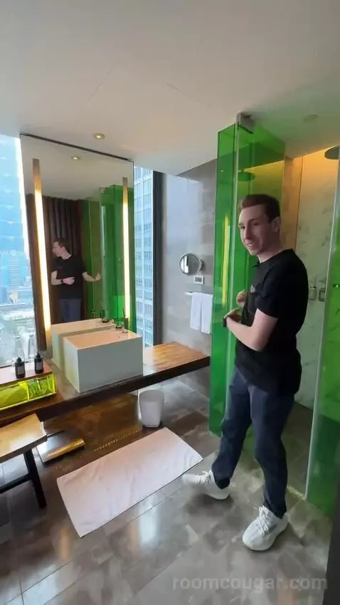 Fantastic Suite, 1 Bedroom Suite, 1 King, Taipei 101 View bathroom picture #6