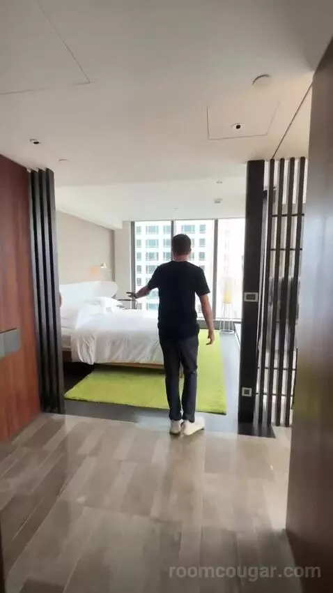 Fantastic Suite, 1 Bedroom Suite, 1 King, Taipei 101 View bed picture #3