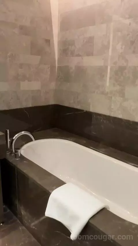 Larger Guest Room, 2 Double bathroom picture #1