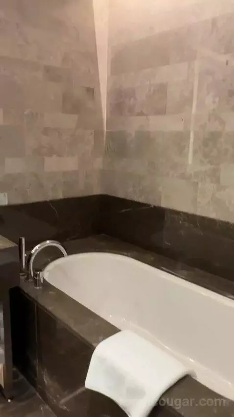 Larger Guest Room, 2 Double bathroom picture #3