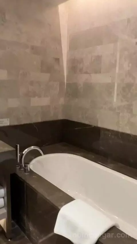 Larger Guest Room, 2 Double bathroom picture #4