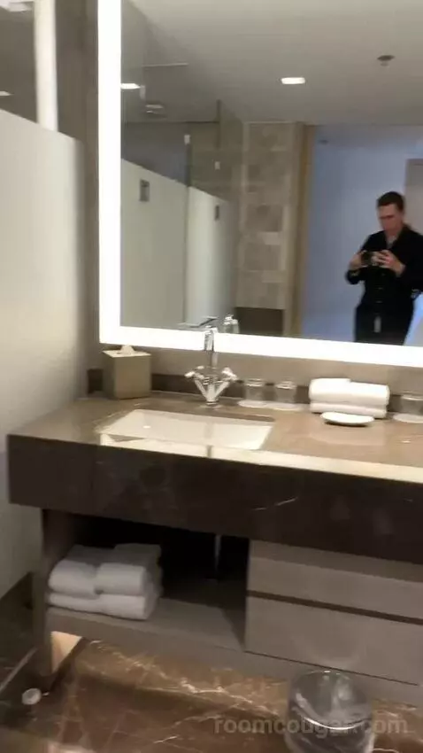 Larger Guest Room, 2 Double bathroom picture #8