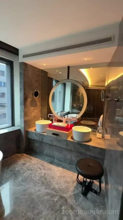 1 Bedroom Suite Taipei City View bathroom picture #8