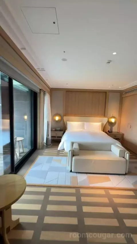 Panorama Suite, 1 Bedroom Suite, 1 King, Ocean View, Balcony view picture #8