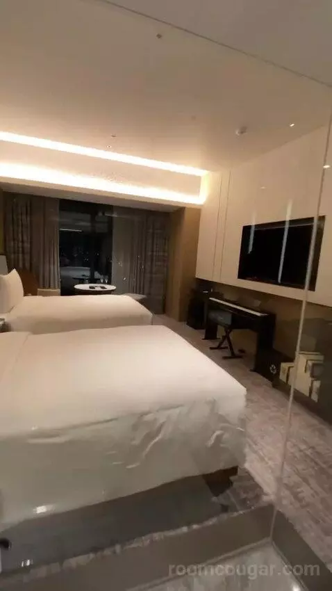 Chapter 1, Guest Room, 2 Double, Garden View, Balcony (#2506) bed picture #10