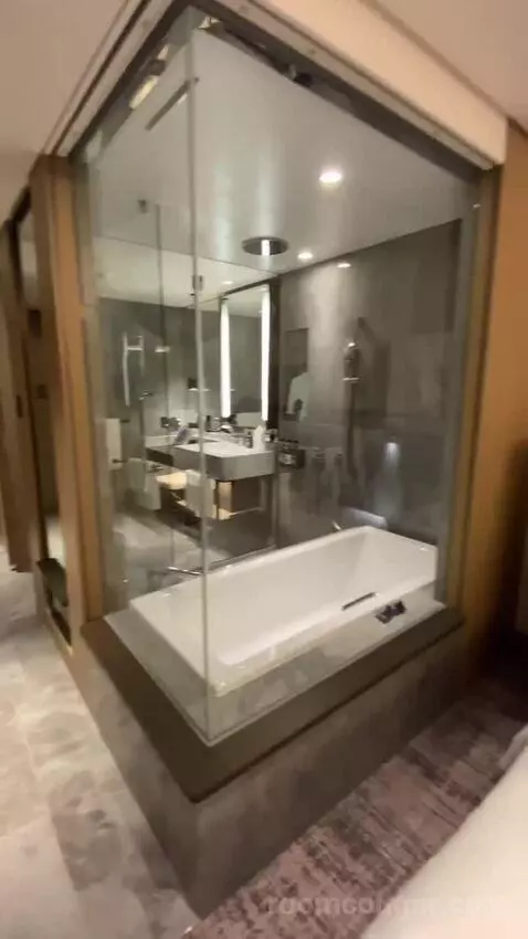 Chapter 1, Guest Room, 2 Double, Garden View, Balcony (#2506) bathroom picture #2
