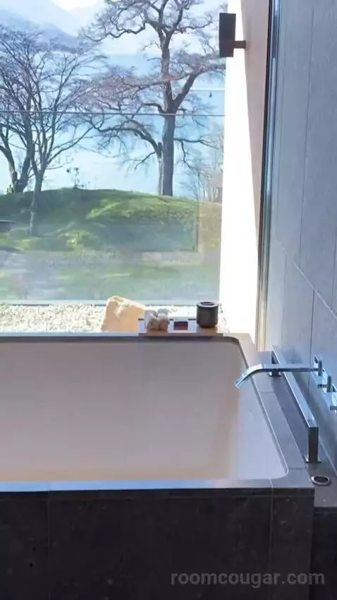Lake Chuzenji View, Guest Room, 2 Double, Balcony (#315) bathroom picture #10