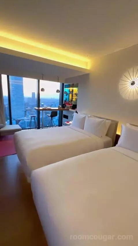 Guest Room with 2 Double, Skyline View, High Floor (#2712) view picture #7