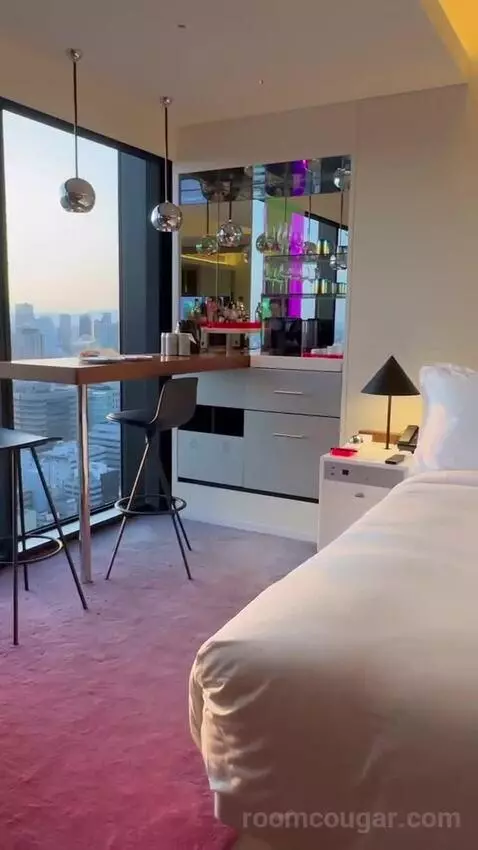 Guest Room with 2 Double, Skyline View, High Floor (#2712) bed picture #10