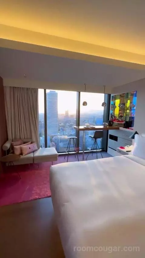 Guest Room with 2 Double, Skyline View, High Floor (#2712) bed picture #1