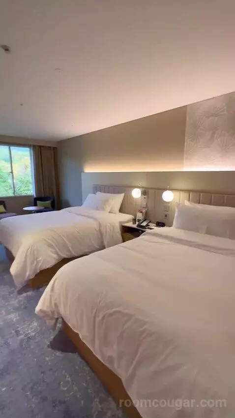 Luxury, Club Lounge Access, Suite, 2 Double Room Details bed picture #3