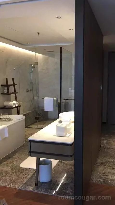 2 Double Beds, Guest Room bathroom picture #12